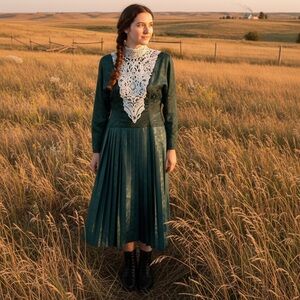 Vintage Jessica McClintock Prairie Dress Green Floral Pleated Satin Lace Bib